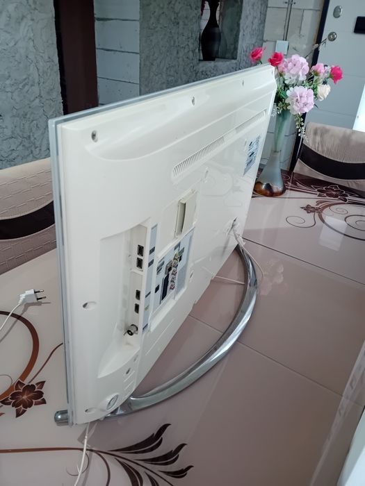 Vând plasma tv foarte bună