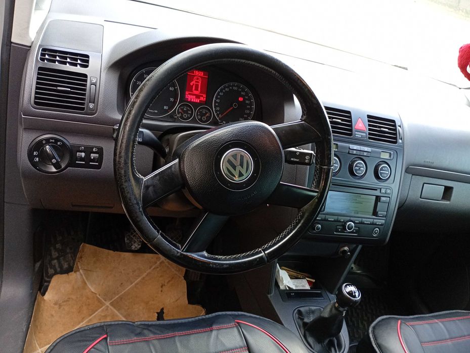 VW Touran 2.0-Бензин/Фабричен Метан