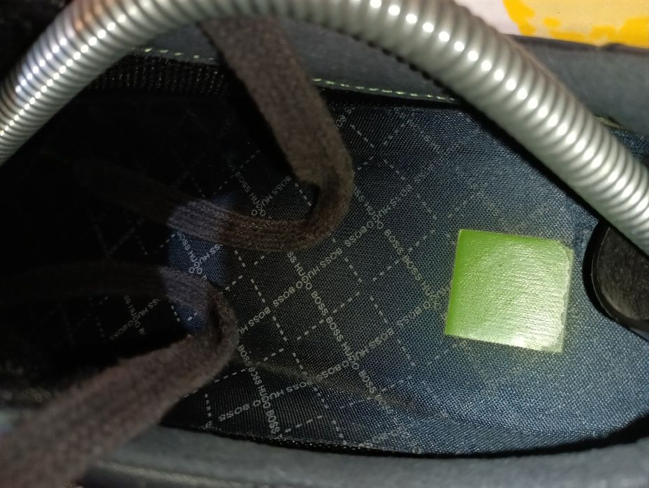 Hugo Boss кожени N 44 - 29 лв