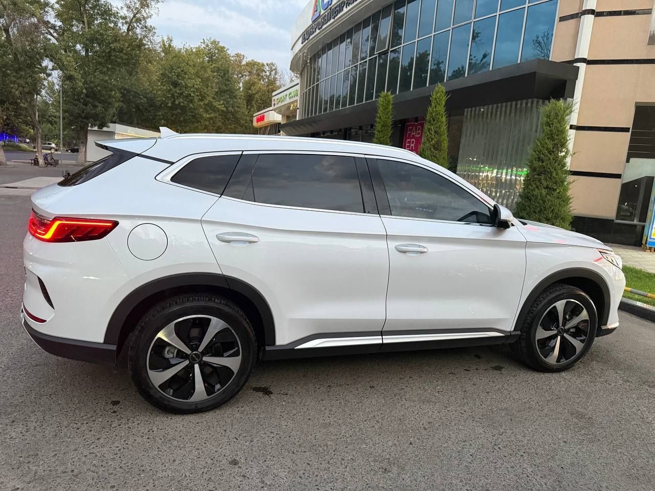 Продаётся  BYD 2023 года