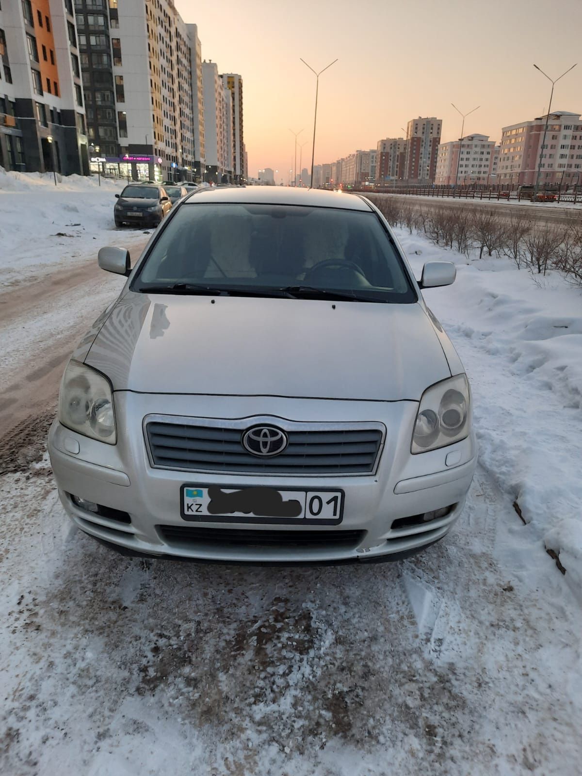 Продам автомобиль Тойота Авенсис.