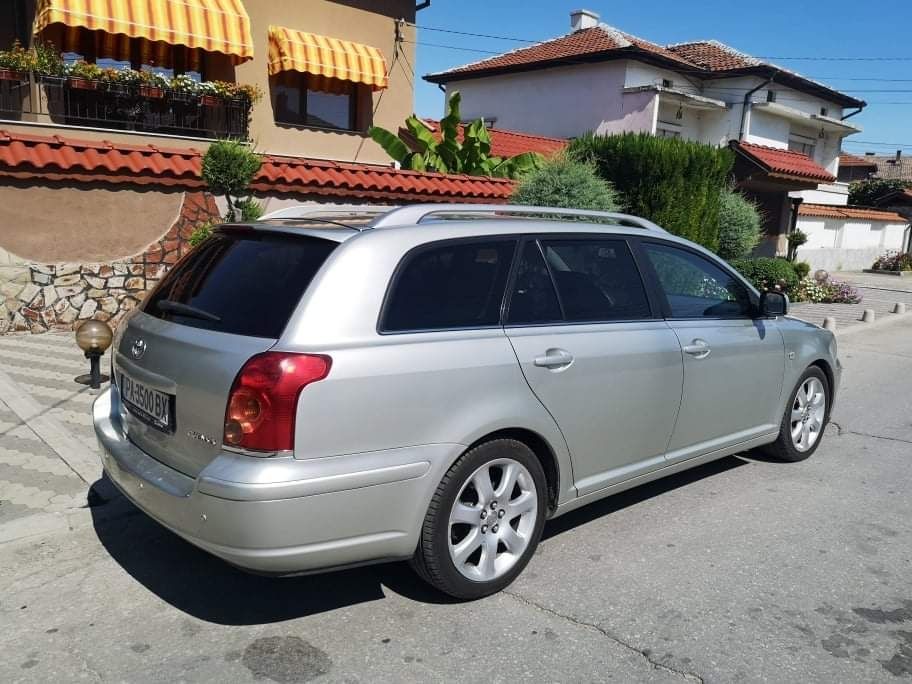 Тойота Авенсис 2.4 автомат