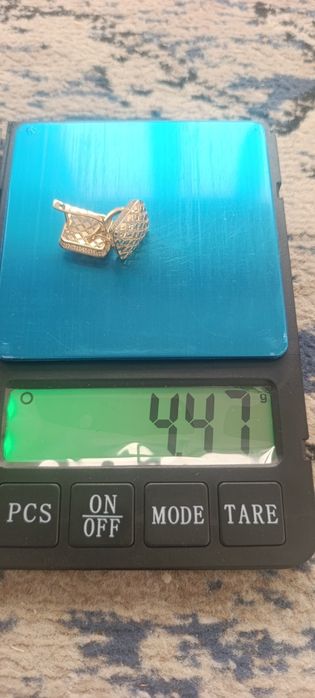 Золотые серьги, проба 585,вес 4,47гр