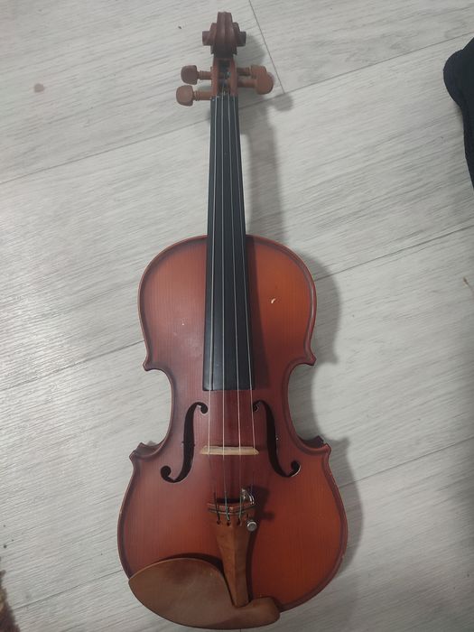 Скрипка в хорошем состоянии