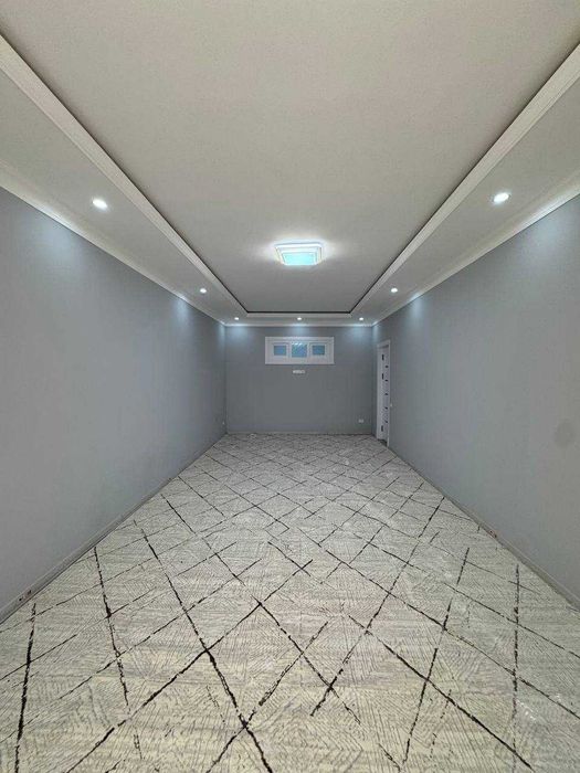 Самарканд шахрида 3 хонали (студия планивка),квартира сотилади.