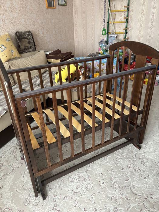 Кроватка детская.