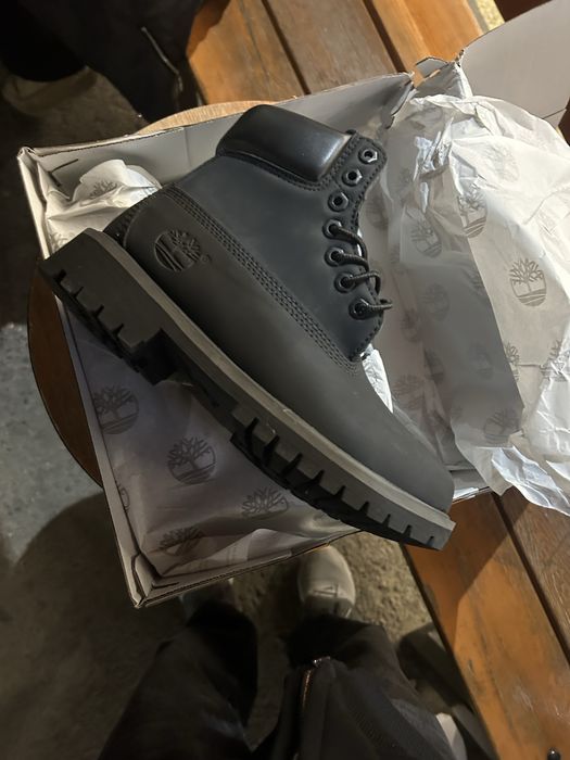 Timberland Black 6-inch boots