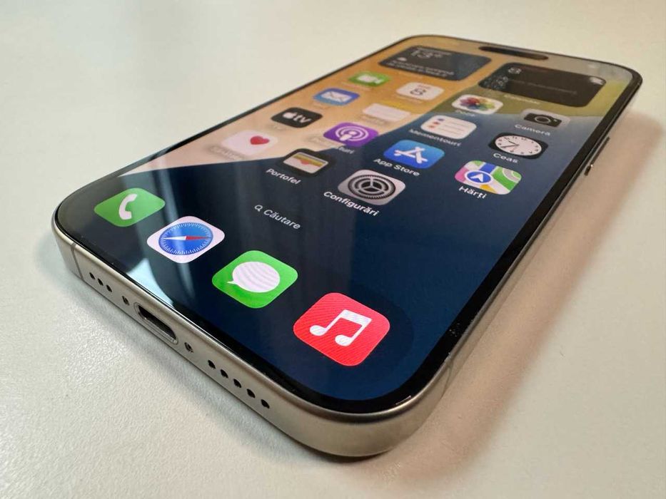  Apple / iPhone 15 Pro / 128 Gb / Natural Titanium
