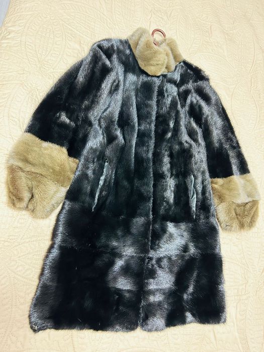 Продается норковая шуба почти новая