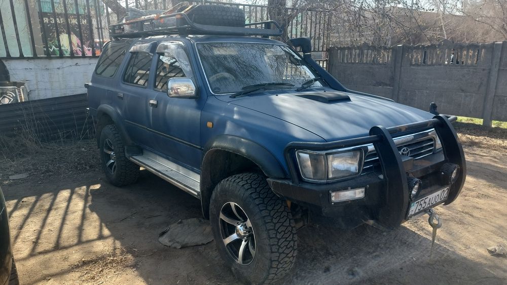 Продам джип Таета сюрф