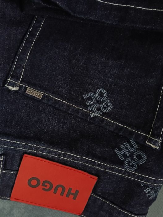 Blugi Hugo mărimea 32