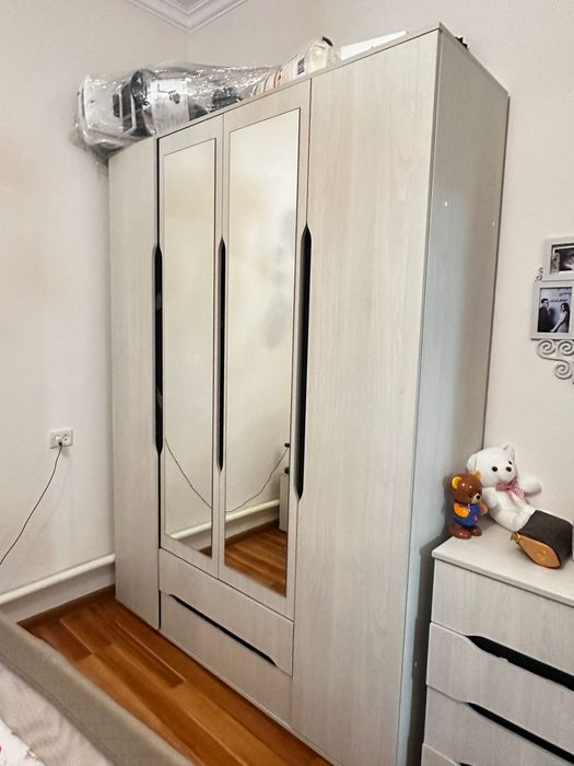 Шкаф для одежды и прихожей