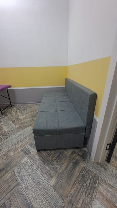 Диван -софа б/у для спальни