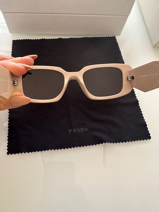 Оригинални слънчеви очила PRADA