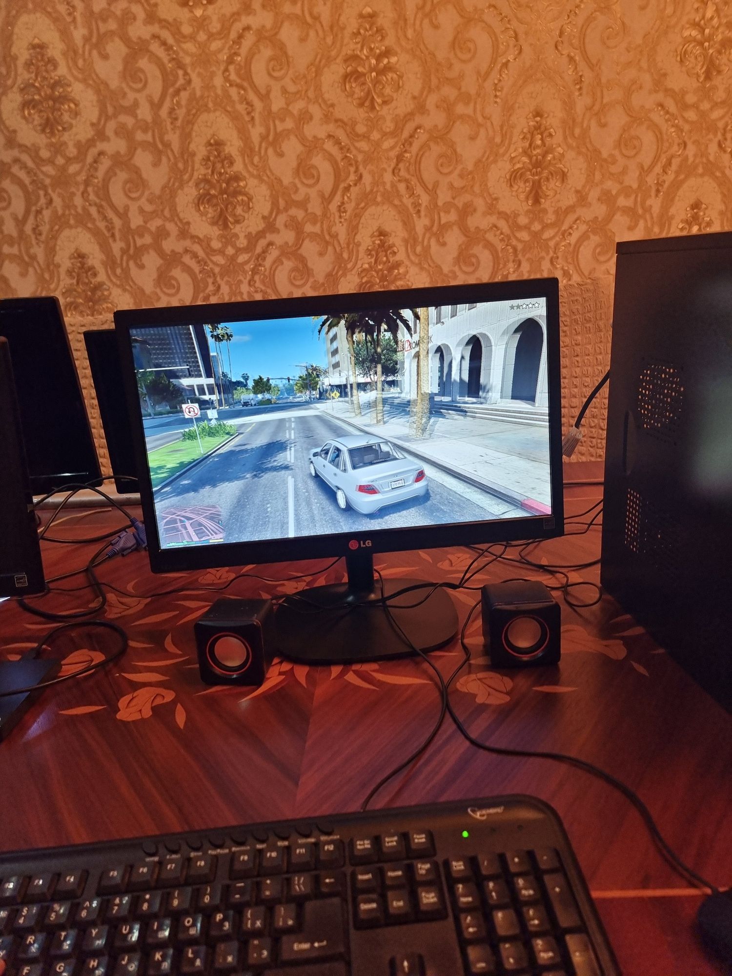 Продам бюджетный игровой компьютер