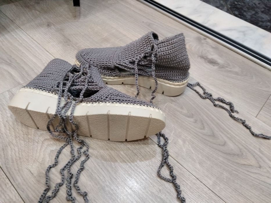 Espadrile lucrate manual