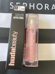 Lip gloss huda beauty