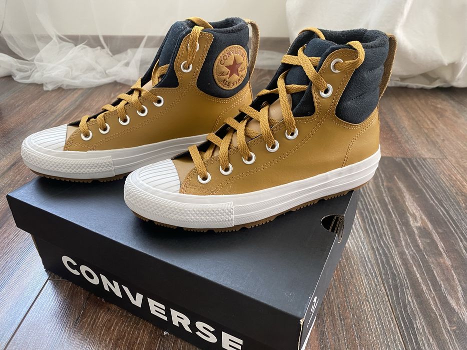 Converse кецове естествена кожа  N37,5