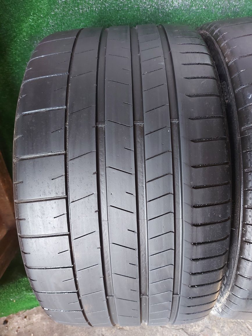 305 30 20 Pirelli DOT 2016 vara