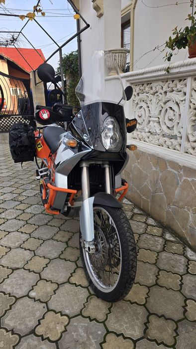KTM Adventures 950