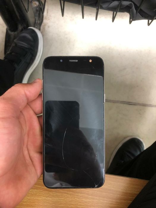 Samsung galaxy a 6 2018 3/32 gb