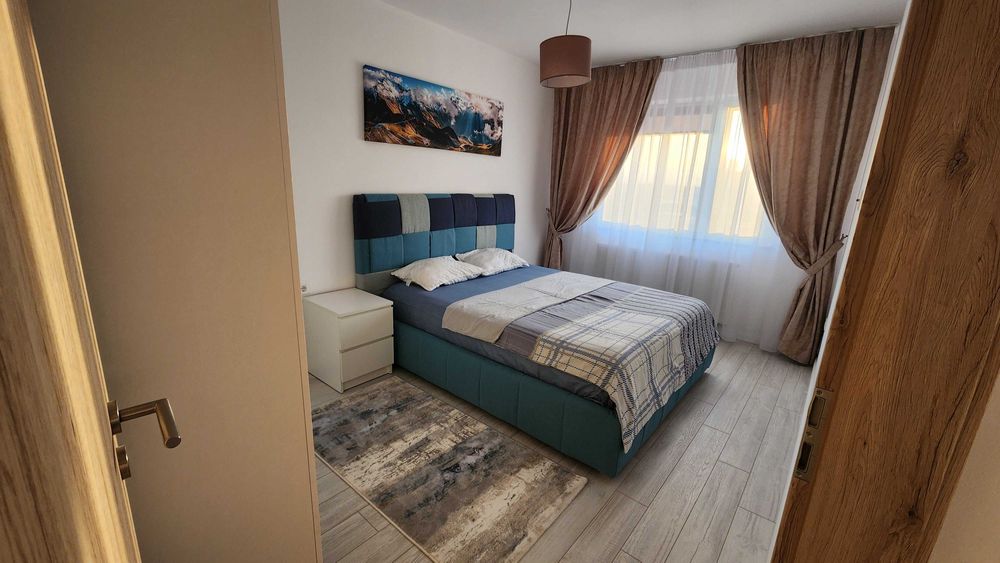 2 camere - Coresi Kasper - vedere spre Quosmo/pietonala/Coresi mall