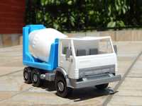 Jucarie camion betoniera KAMAZ 5511 30 cm cu cuva mobila plastic