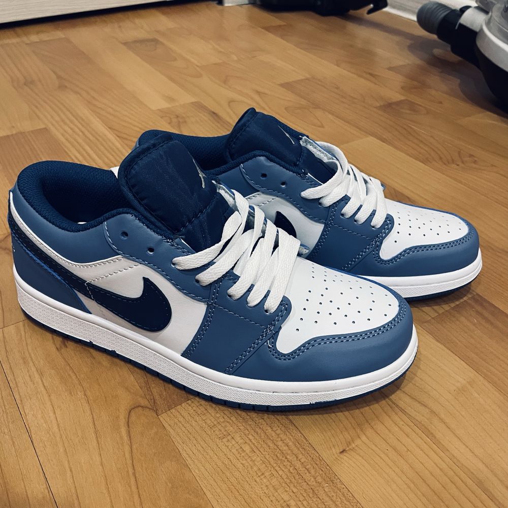 Nike Air Jordan low