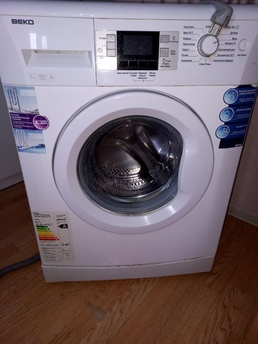 Продается стиральная машина Веко (Beko) в рабочем состоянии за 8000 тг