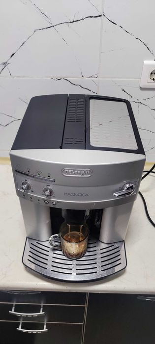 Espressor Automat DeLonghi Magnifica ESAM 3200.S Aparat cu Cafea Boabe