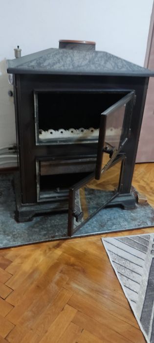 Камина на дърва с водна риза