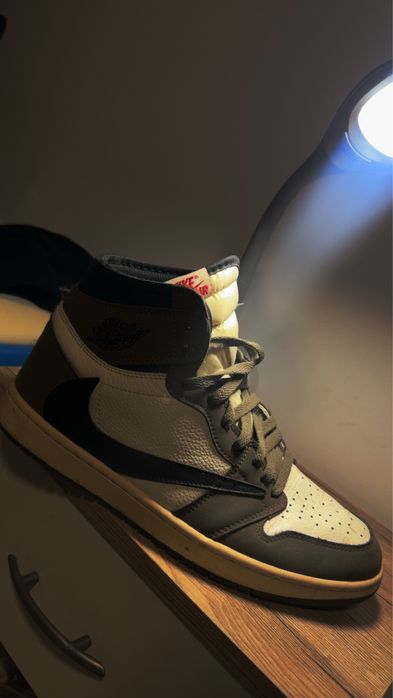 Nike jordan 1 Travis Scott