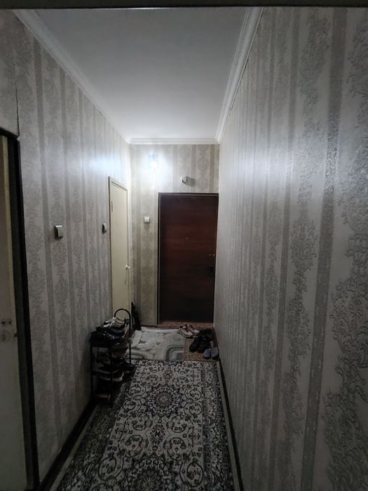 Сергели Дустлик 1. 1/5/5 Квартира чистая, балкон 2x6 не Торц, разделен