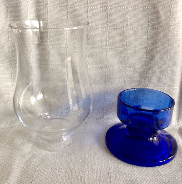 свещник - стъклен - състои се от 2 части