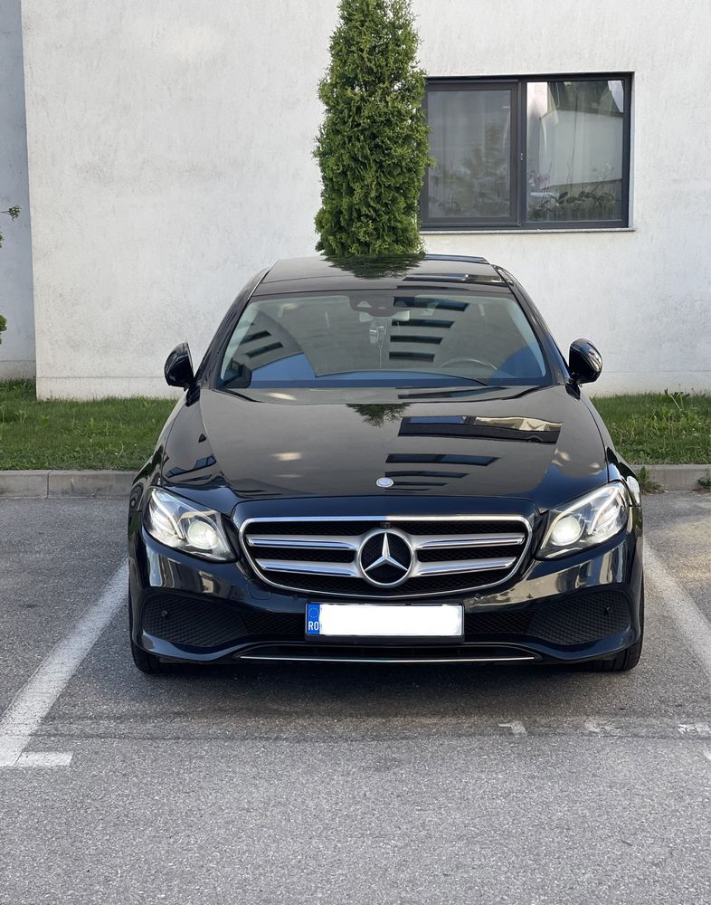 Mercedes-Benz E220/Panoramic/Ceasuri digitale/MultiBeam