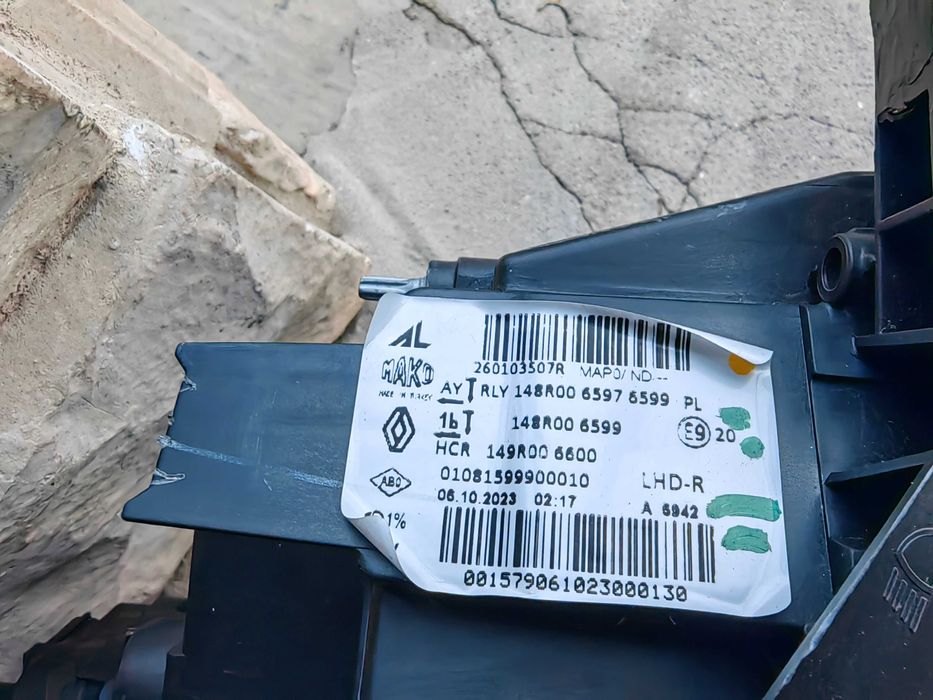 Фар Renault Clio 5 Face 2023г./Фар Рено Клио 5 фейс Оригинален