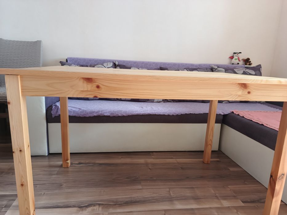 Трапезна маса за кухня