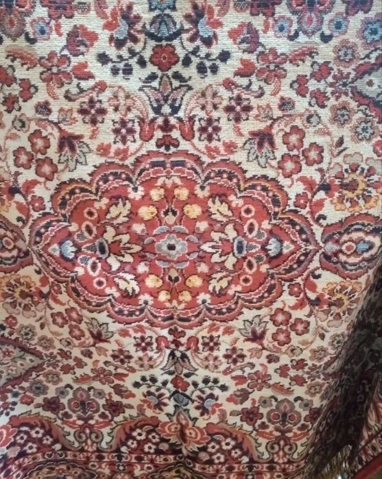 Carpet mare de perete