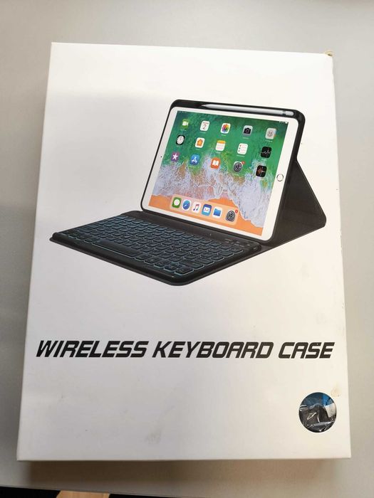 Tastatura wireless iluminata + husa iPad gen 7/8/9