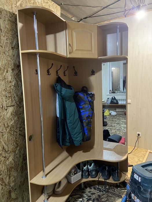 Продам прихожую 1001/90 в нормальном сострянии