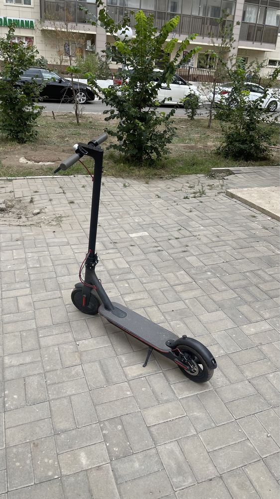 Самокат Xiaomi Mijia Electric Scooter M365