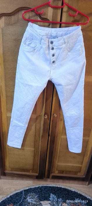 Vând pantaloni dama
