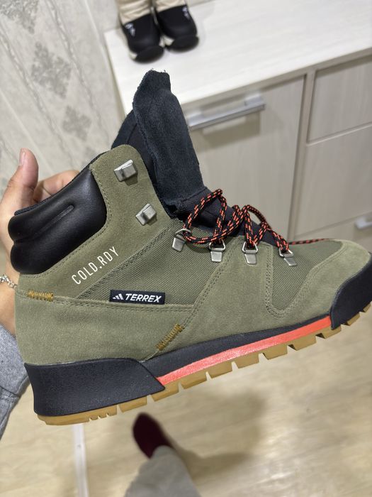 Продам ADIDAS Terrex Cold Rby