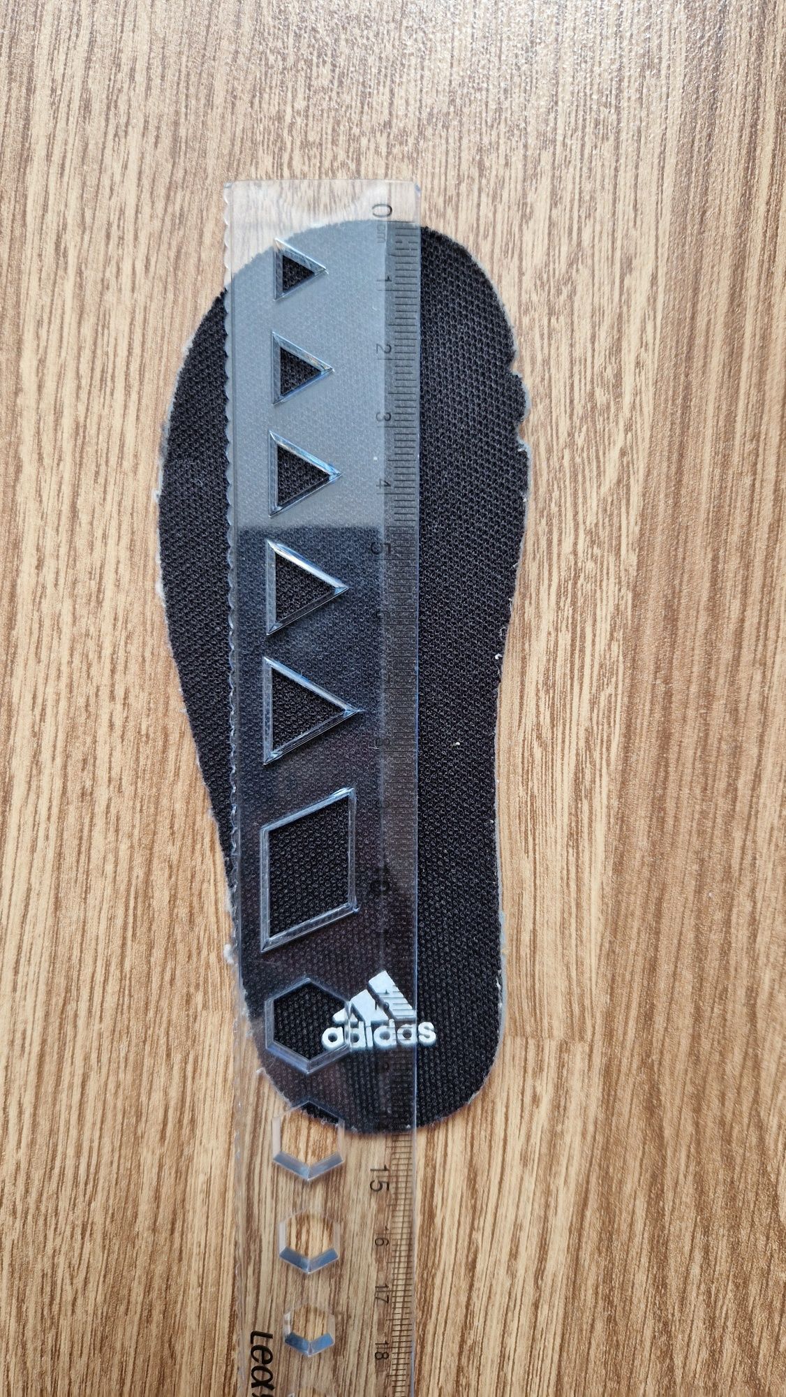 Маратонки Adidas, 22 номер