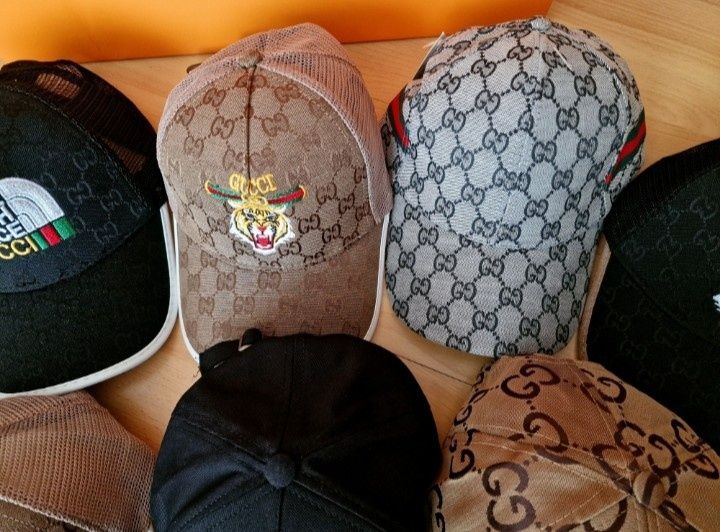 Sepci unisex reglabile, logo brodat, diverse nuanțe