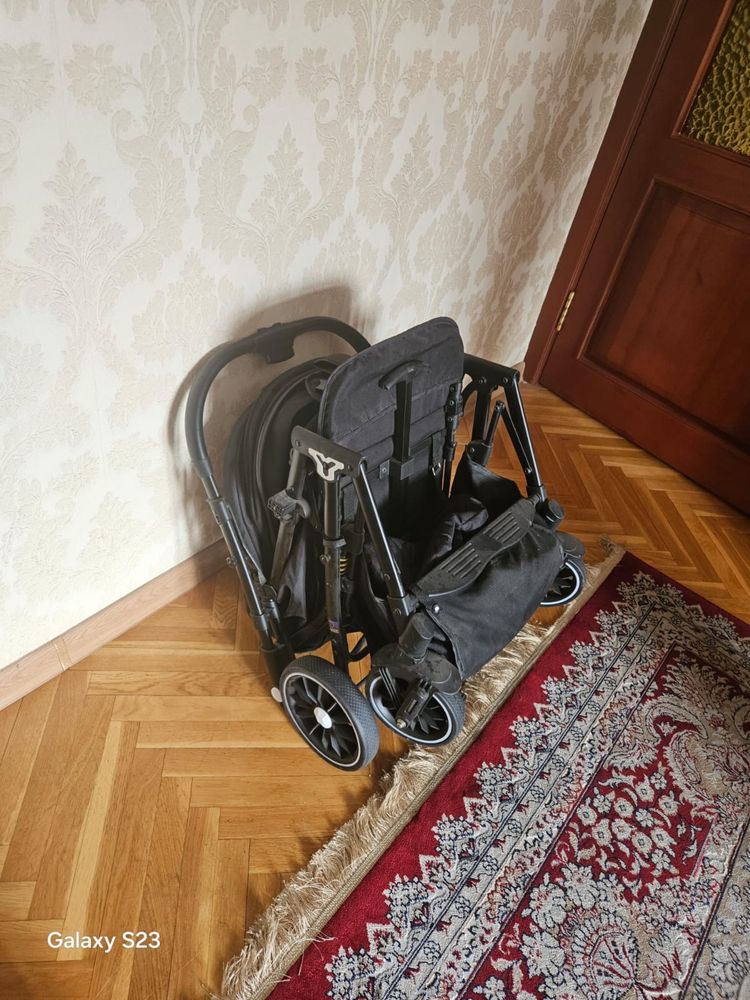 Коляска прогулочная