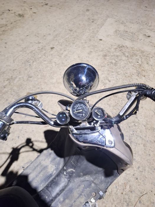 Vând/schimb  scuter 80cc 4T