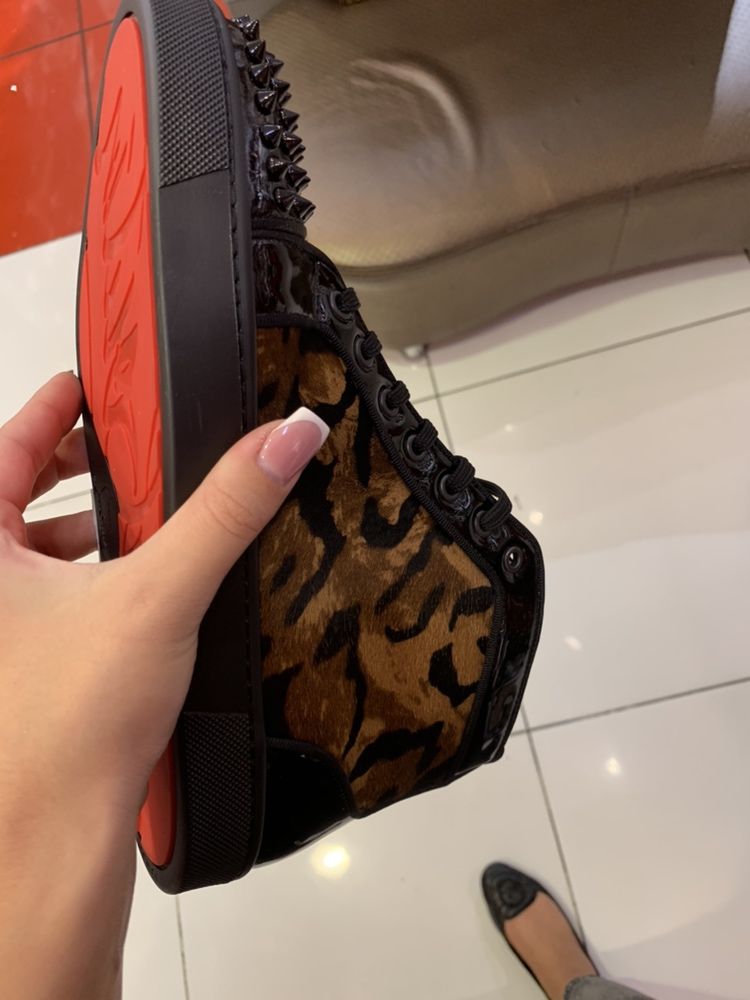 Ghete Louboutin ! Poze REALE ,piele naturală interior exterior !!! Pr