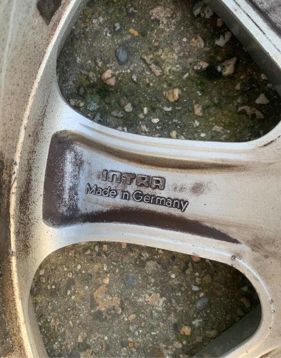 Зимни гуми 225/50/17 на един сезон с оригинални джанти за Ауди