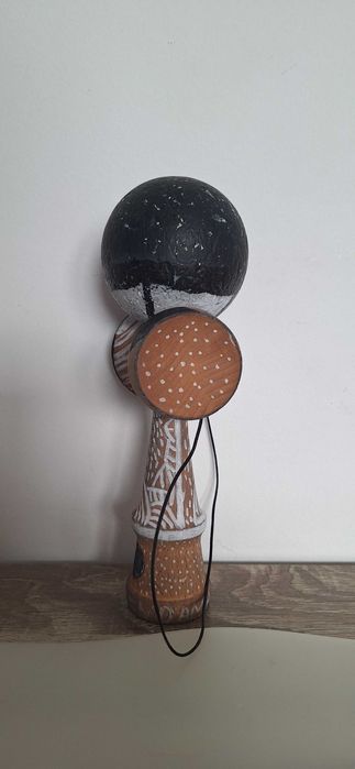Kendama facuta manual doar doua in stoc